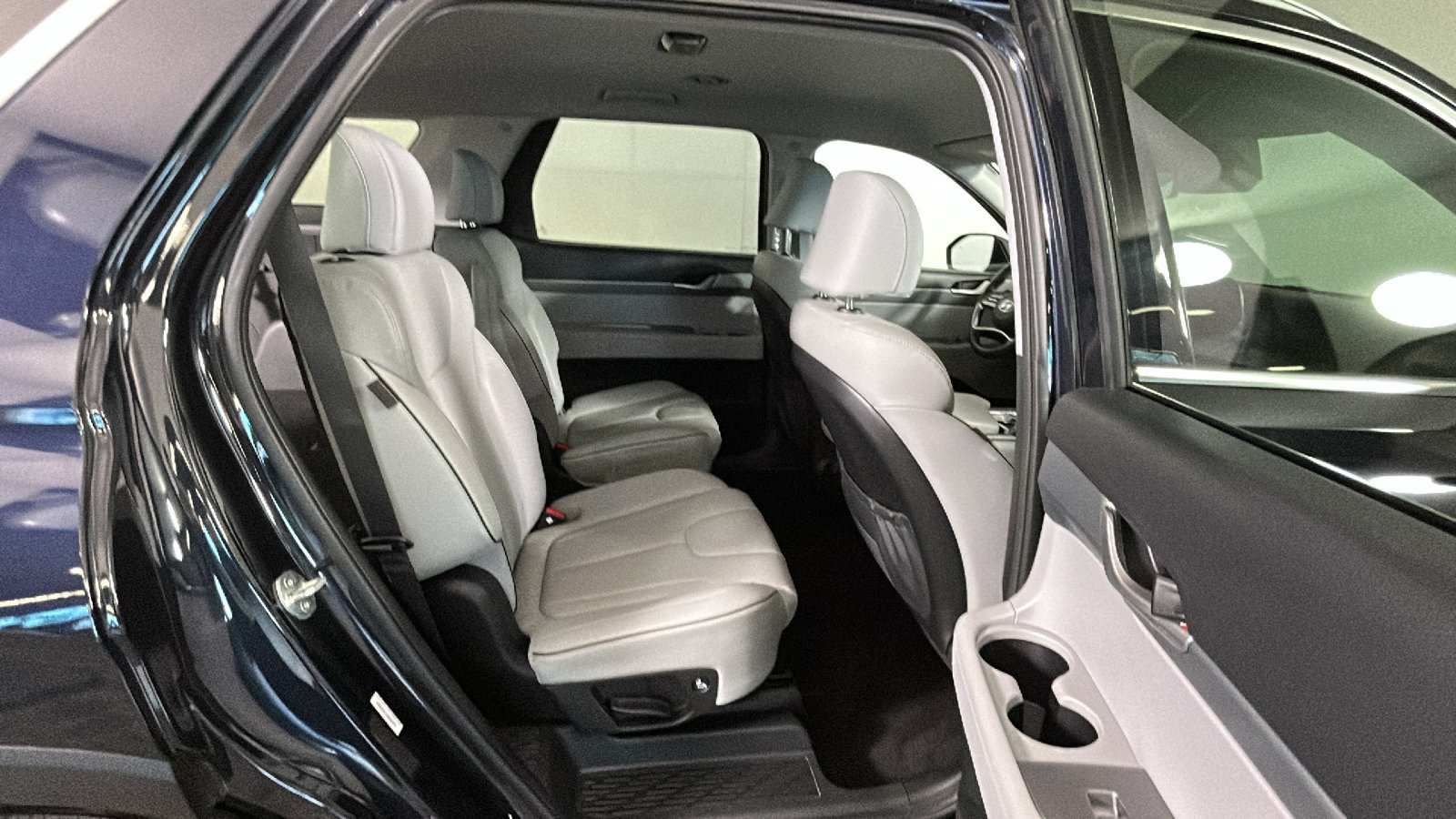 Used 2025 Hyundai Palisade SEL AWD/4WD image 34