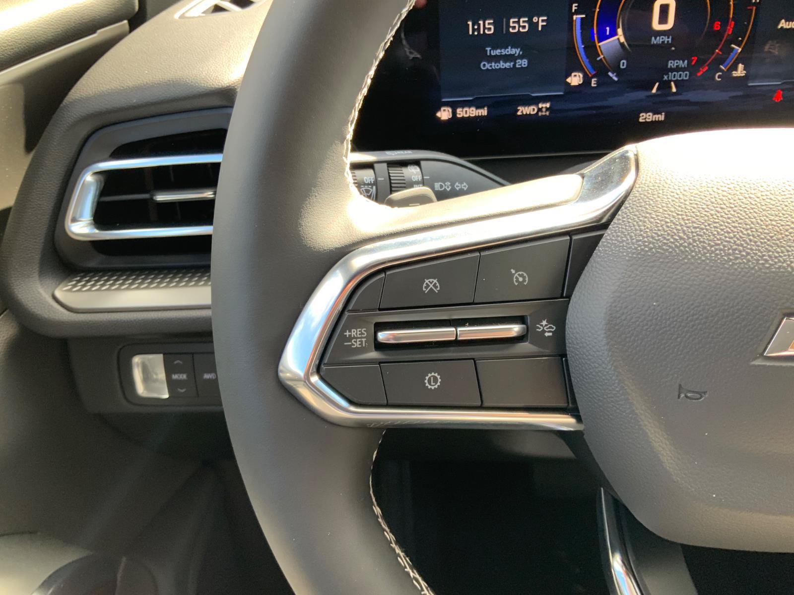 New 2026 Chevrolet Traverse LT w/ LPO, Floor Liner Package AWD/4WD image 18