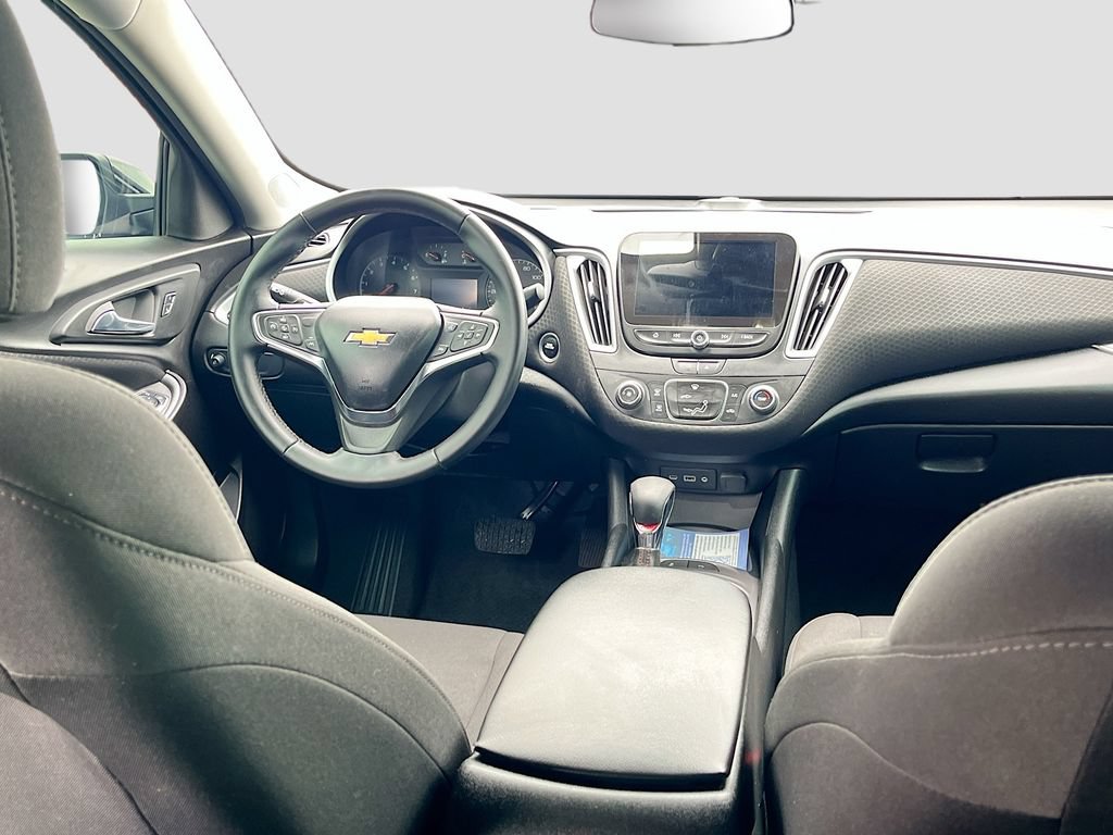 Used 2025 Chevrolet Malibu RS FWD image 22