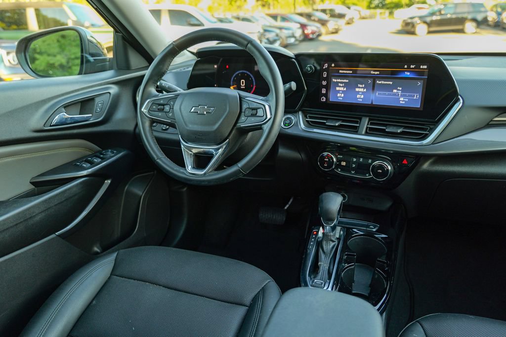 Used 2024 Chevrolet Trax ACTIV w/ Sunroof Package FWD image 38