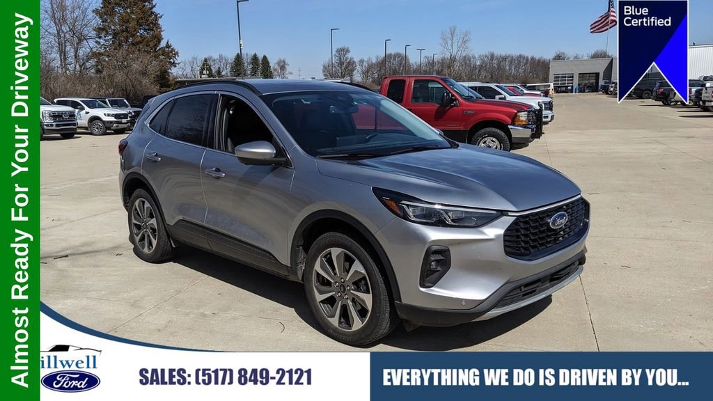 Used 2024 Ford Escape Platinum image 1