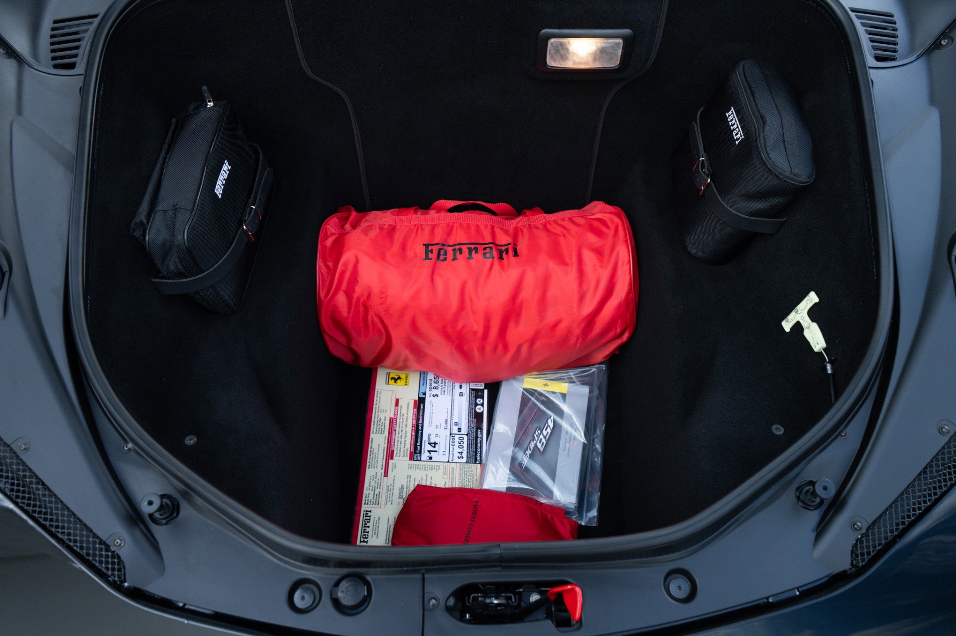 Used 2013 Ferrari 458 Spider image 44