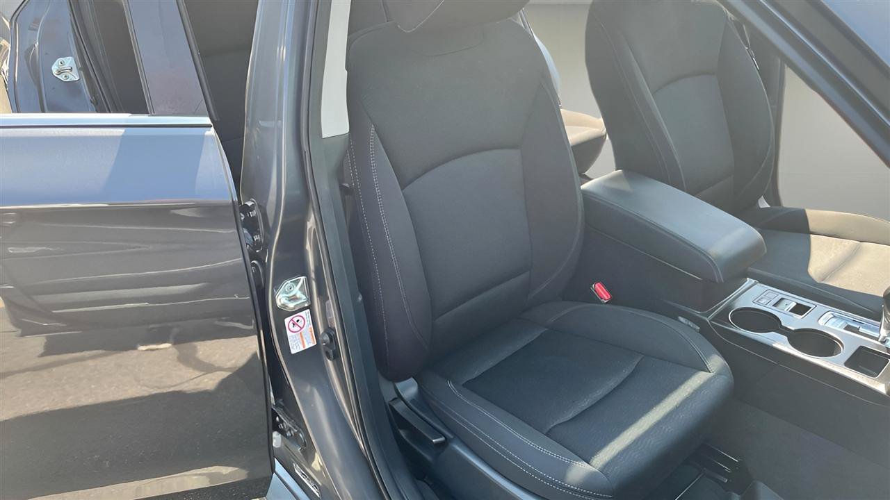 Used 2018 Subaru Legacy 2.5i Premium AWD/4WD image 24