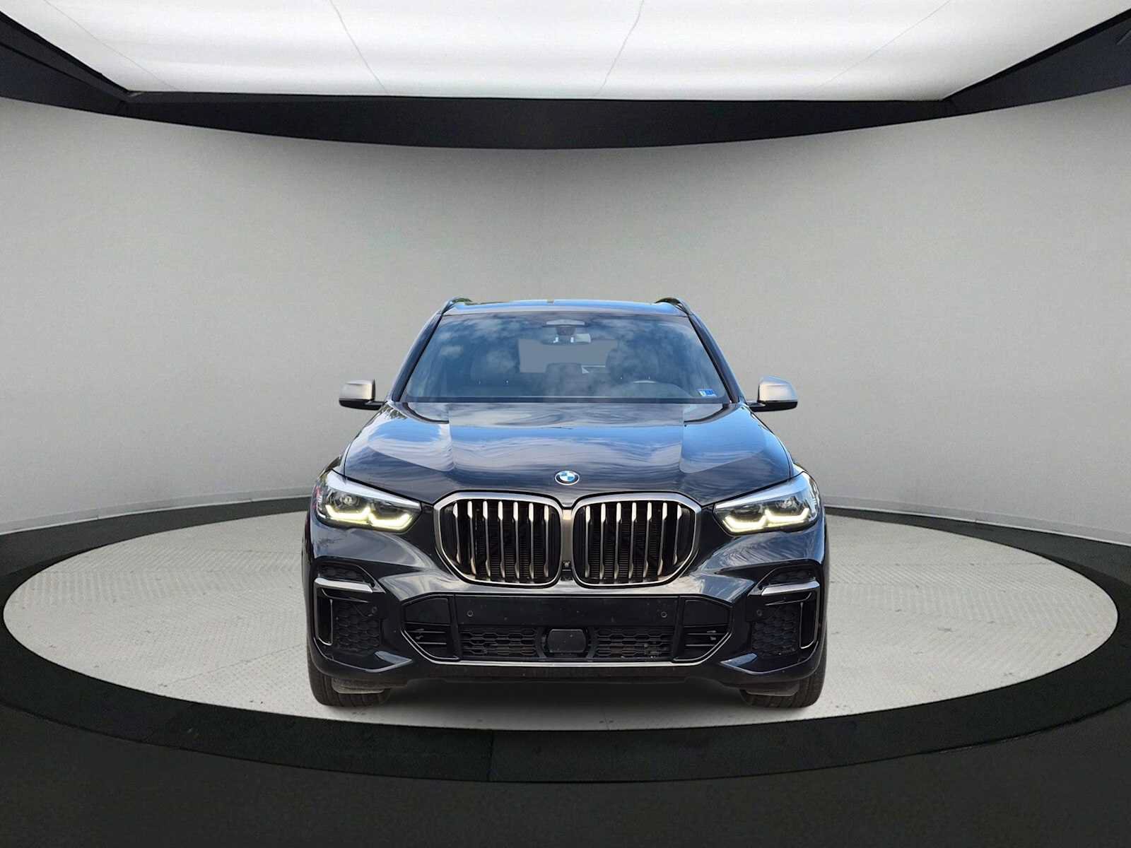 Used 2022 BMW X5 M50i AWD/4WD image 3