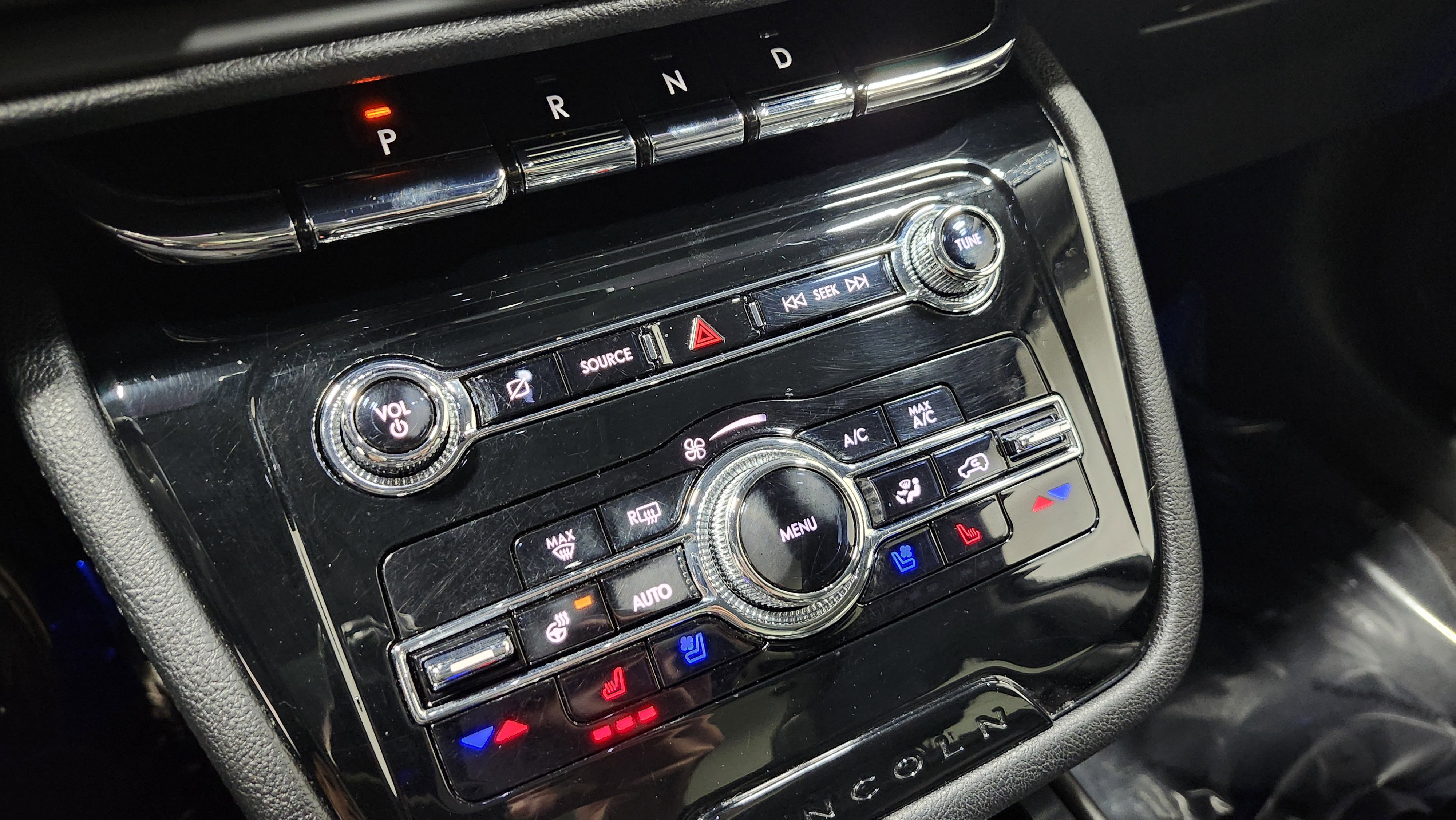 Used 2021 Lincoln Corsair AWD w/ Premium Package image 33