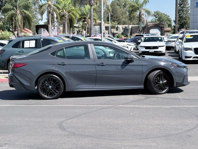 Used 2025 Toyota Camry SE AWD/4WD image 3