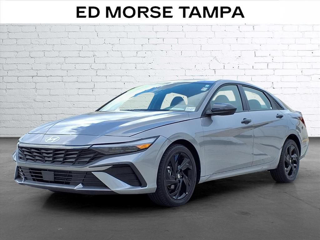 Used 2026 Hyundai Elantra Sport FWD image 1