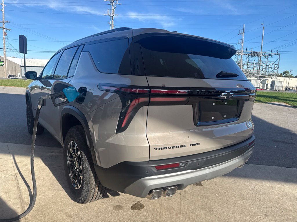 New 2027 Chevrolet Traverse Z71 AWD/4WD image 4