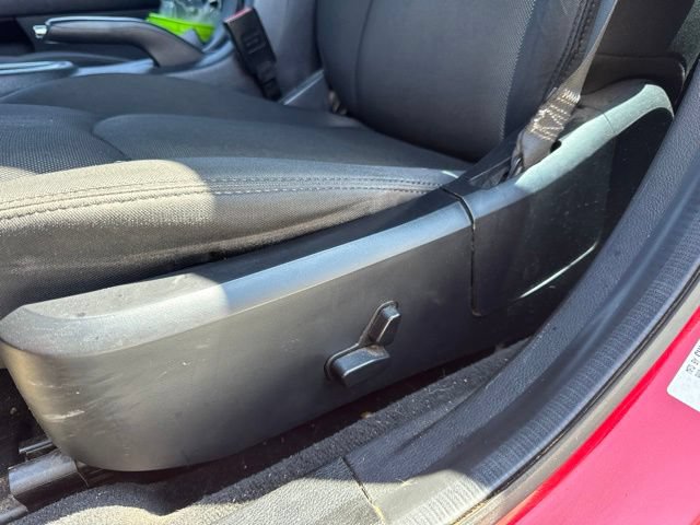 Used 2013 Dodge Avenger SXT FWD image 5