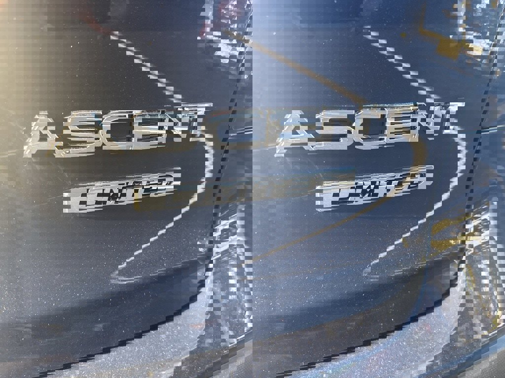 New 2025 Subaru Ascent Limited image 10