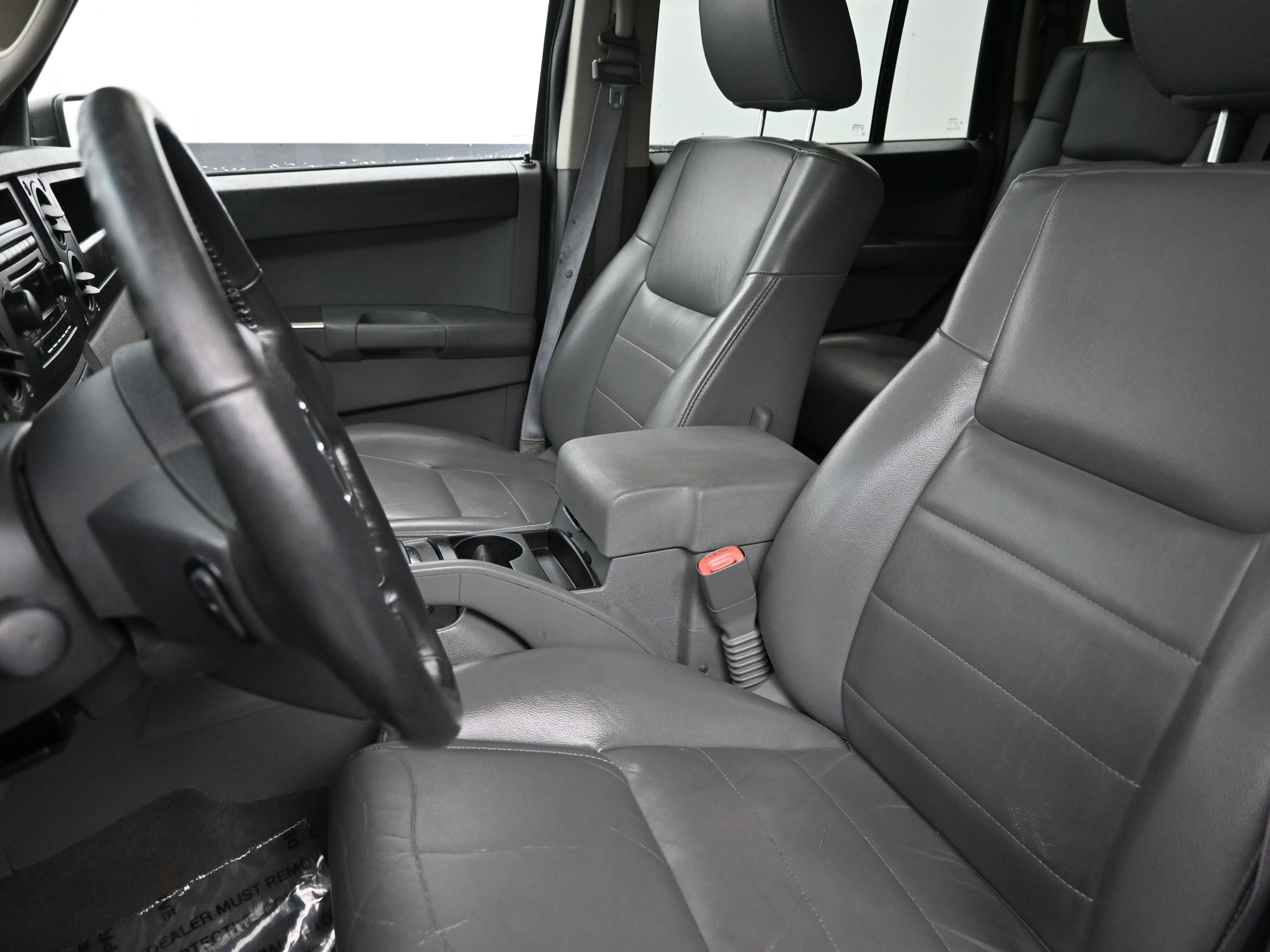 Used 2006 Jeep Commander 4WD image 11