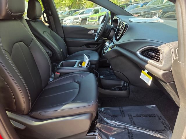 New 2026 Chrysler Pacifica Select FWD image 14