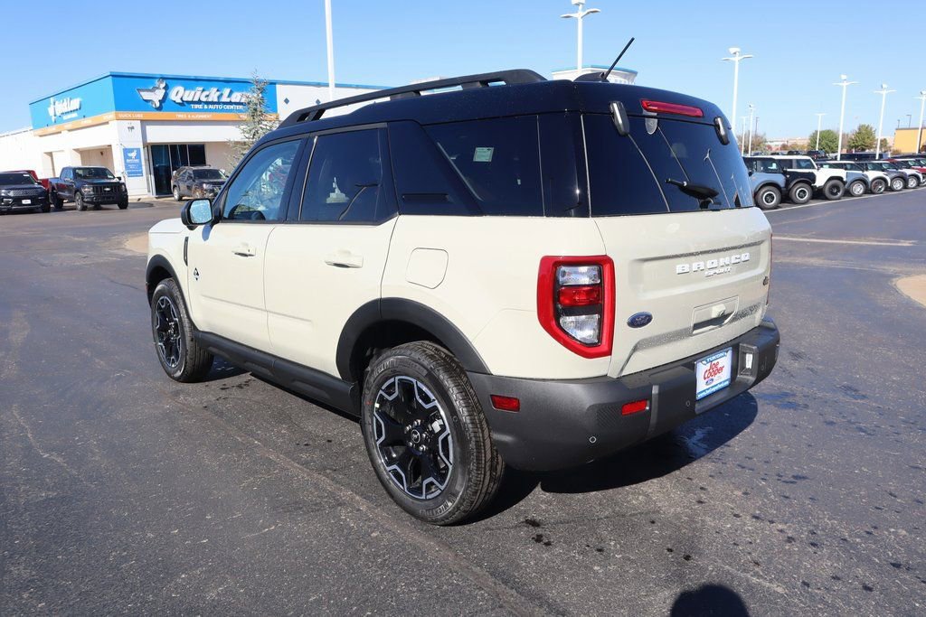 New 2025 Ford Bronco Sport Outer Banks w/ Outer Banks Tech Package+ image 24