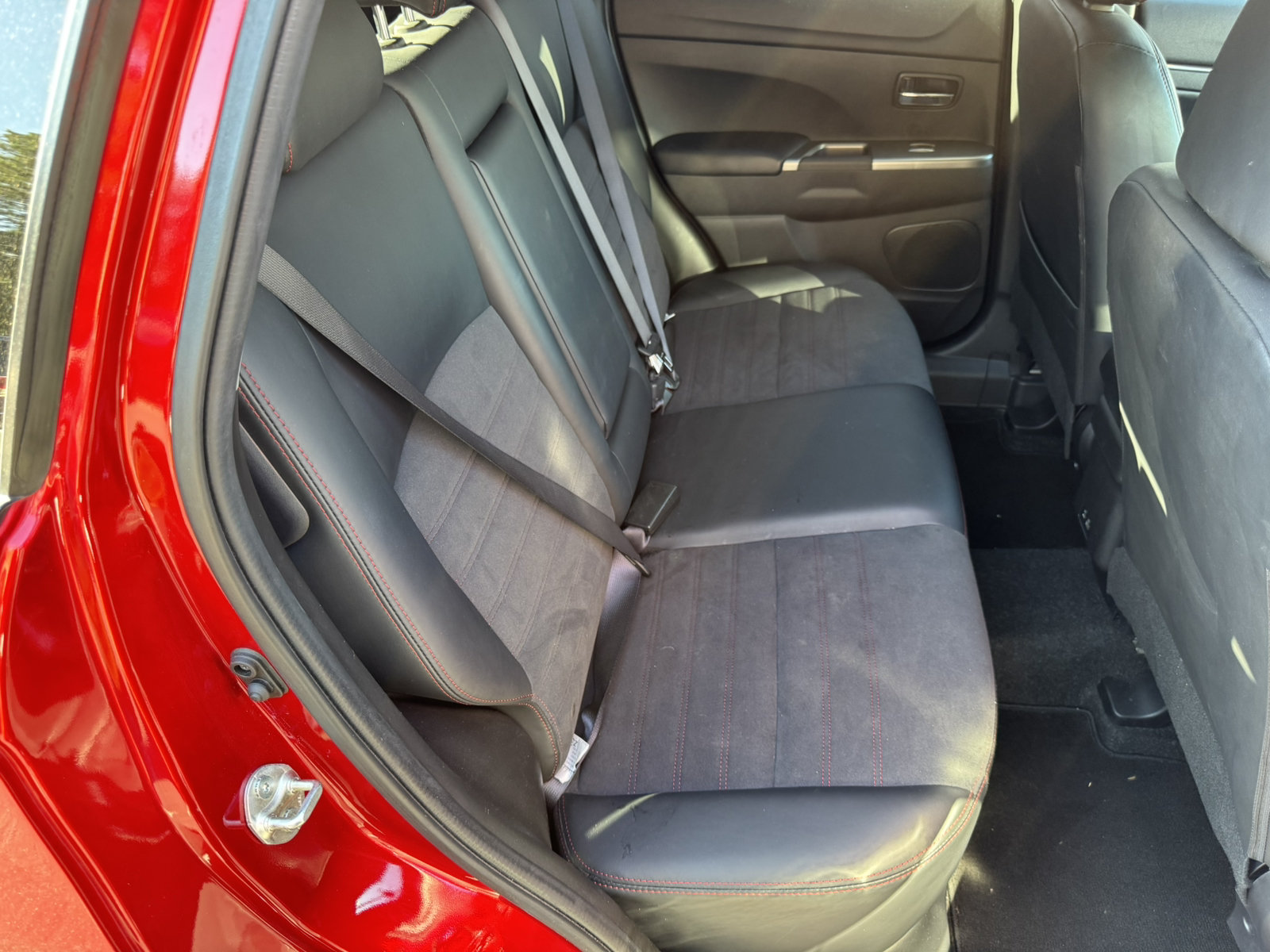Used 2024 Mitsubishi Outlander Sport SE AWD/4WD image 15