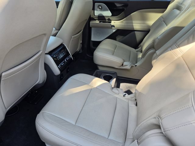 Used 2023 Lincoln Aviator Reserve w/ Equipment Group 201A AWD/4WD image 34