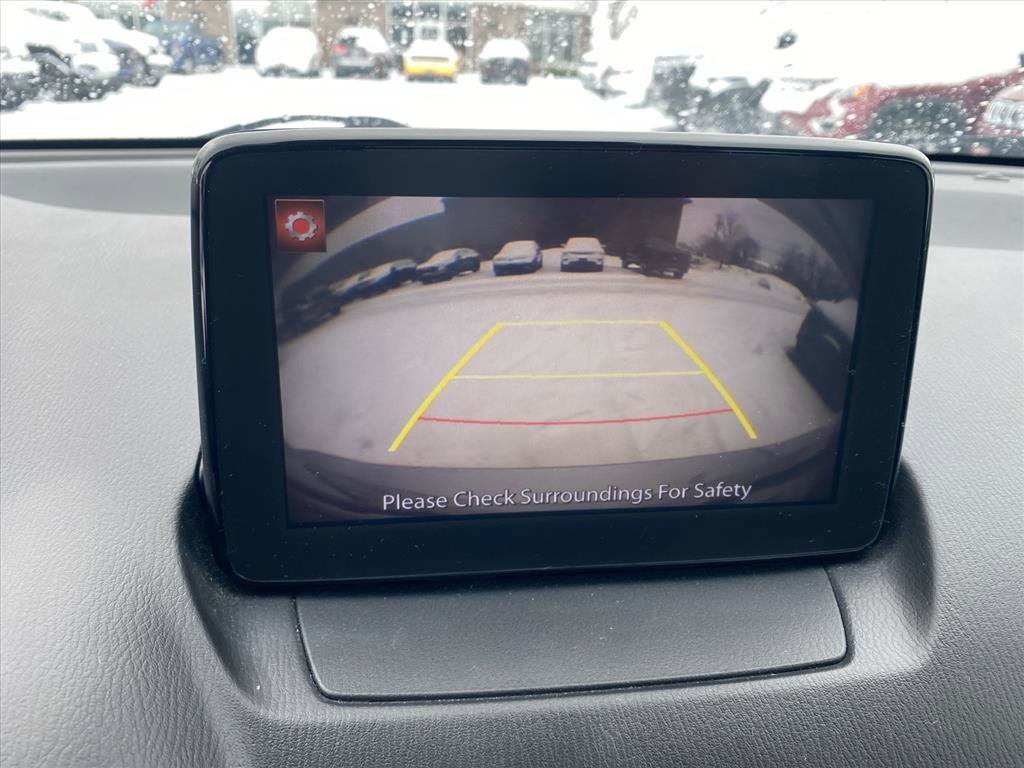 Used 2020 Toyota Yaris LE image 11