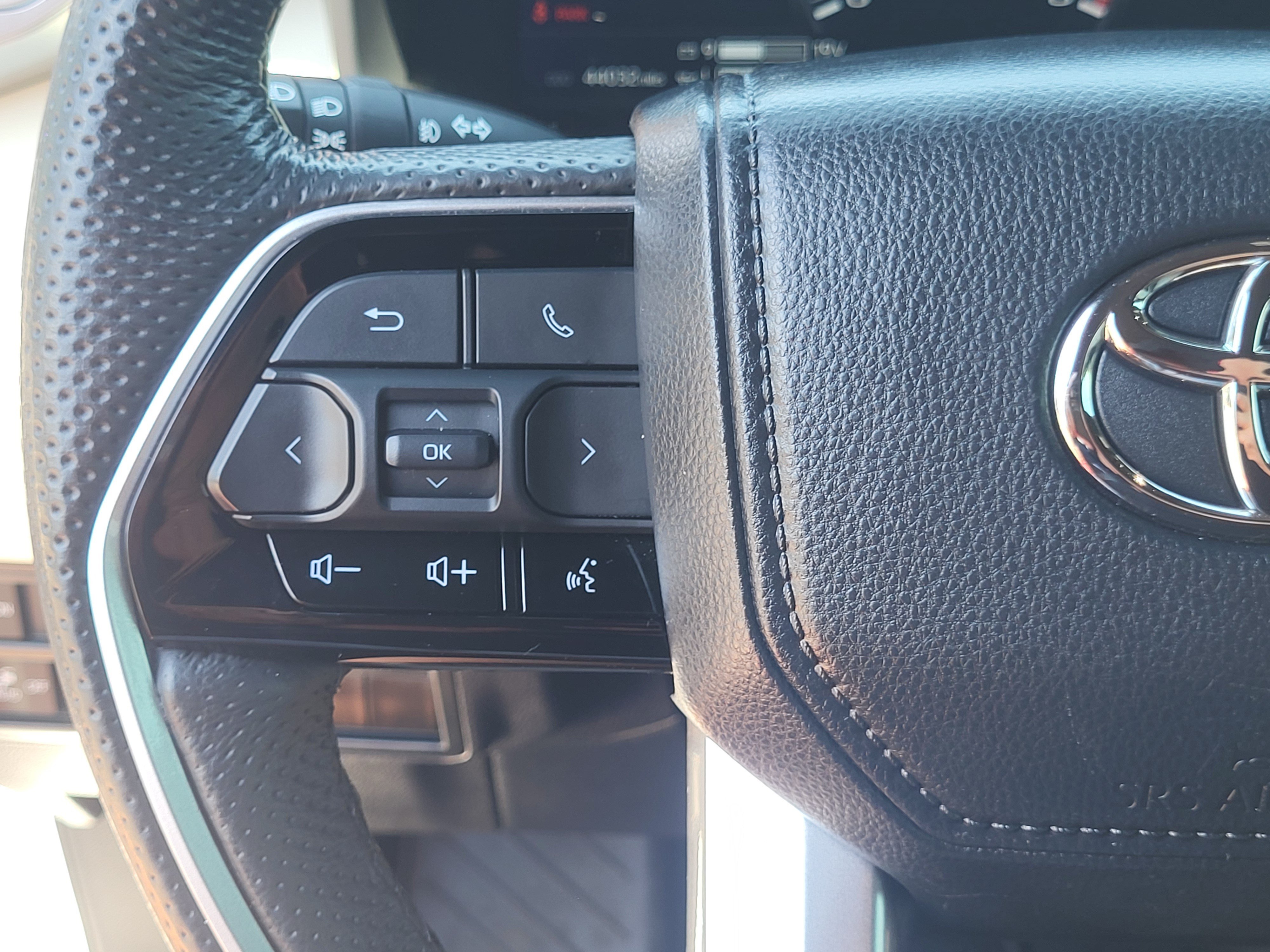 Certified 2024 Toyota Sequoia Capstone AWD/4WD image 15