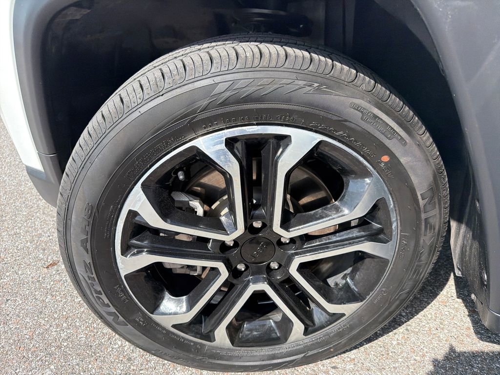 Used 2024 Jeep Compass Limited image 39