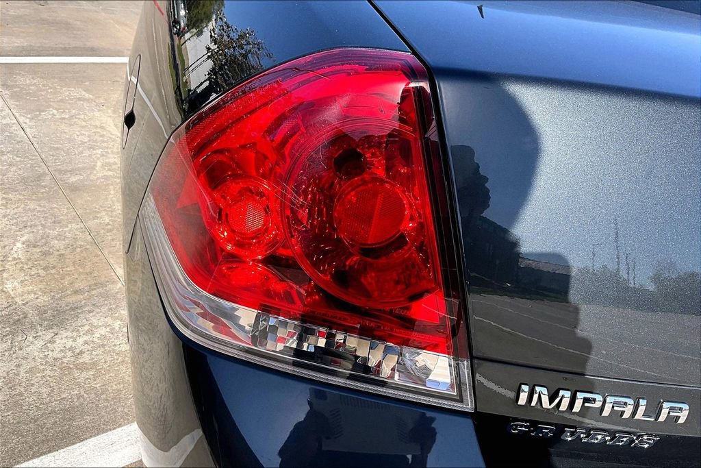 Used 2014 Chevrolet Impala LT w/ LT Sunroof Package image 37