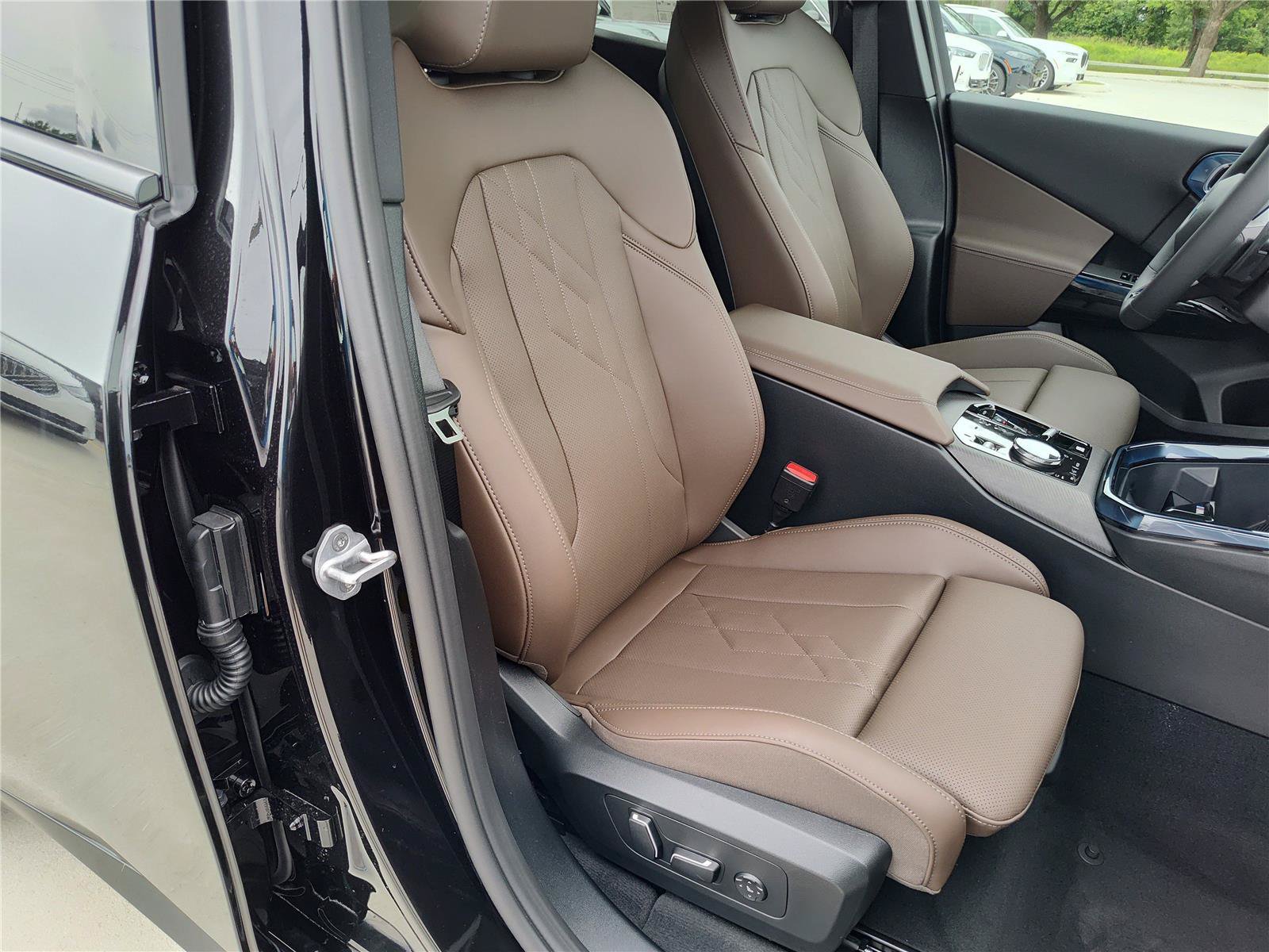 New 2026 BMW X3 xDrive30i w/ M Sport Package AWD/4WD image 12