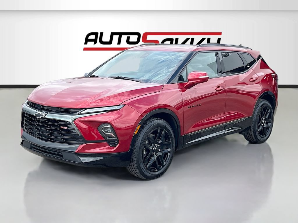 Used 2025 Chevrolet Blazer RS w/ Driver Confidence II Package FWD image 3