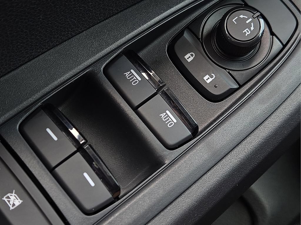 Certified 2025 Subaru Crosstrek 2.5i Premium AWD/4WD image 18