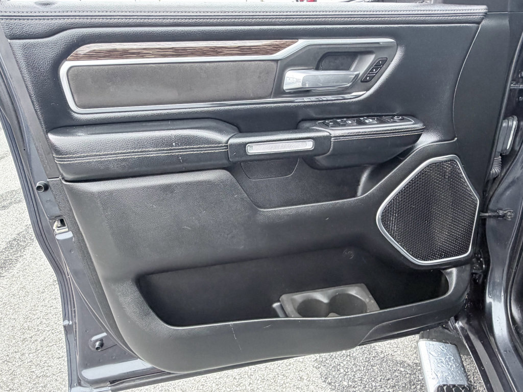 Used 2019 RAM 1500 Laramie RWD image 32