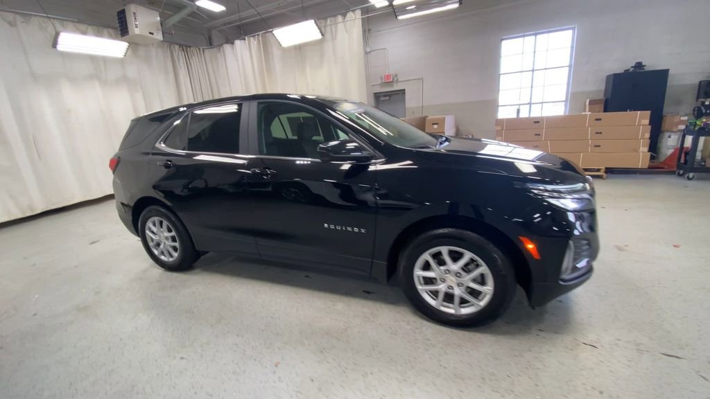 Certified 2024 Chevrolet Equinox LT FWD image 3