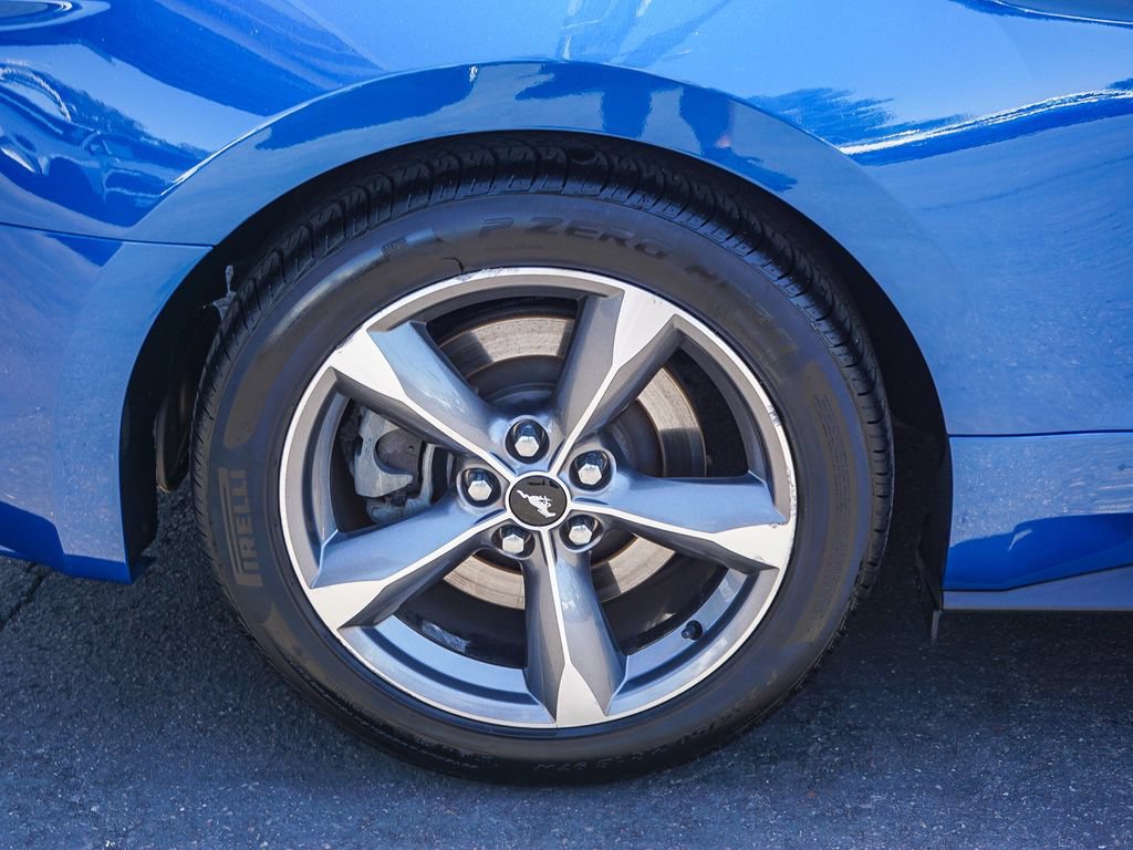 Used 2017 Ford Mustang GT RWD image 9
