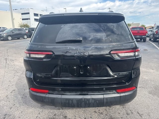 Used 2022 Jeep Grand Cherokee L Limited w/ Black Appearance Package image 4