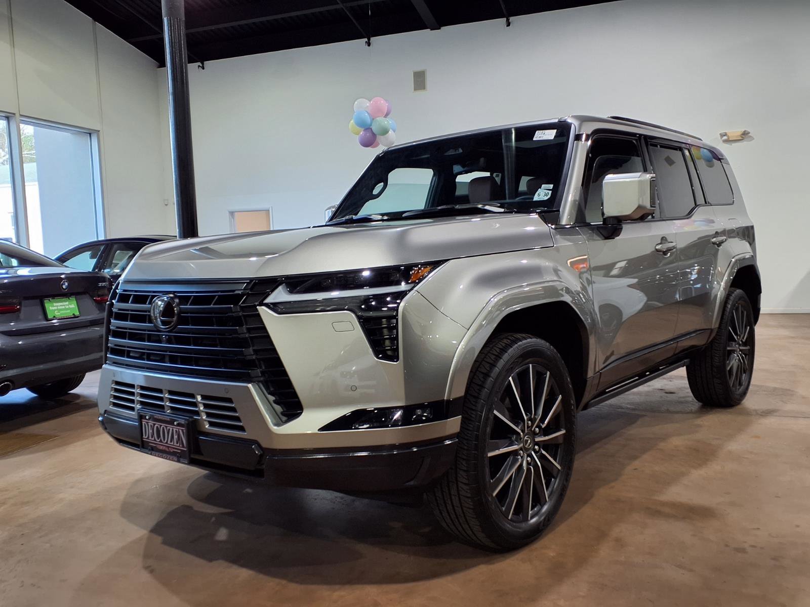 Used 2024 Lexus GX 550 w/ Cold Area Package image 3