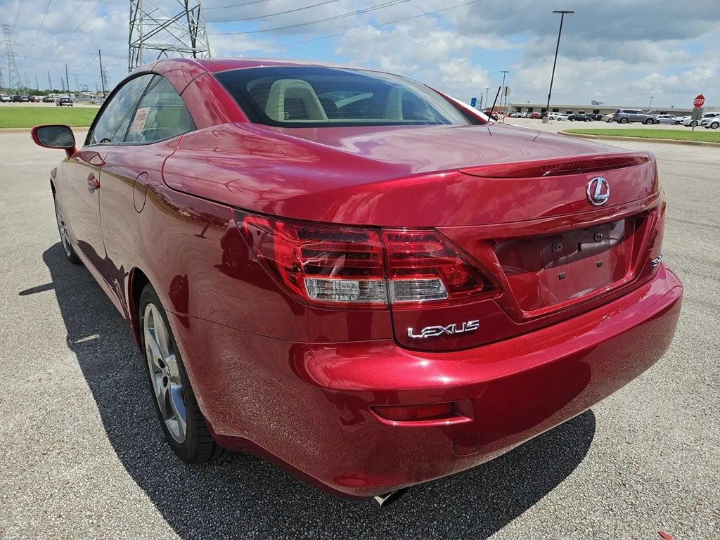 Used 2010 Lexus IS 250C w/ Luxury Pkg RWD image 2