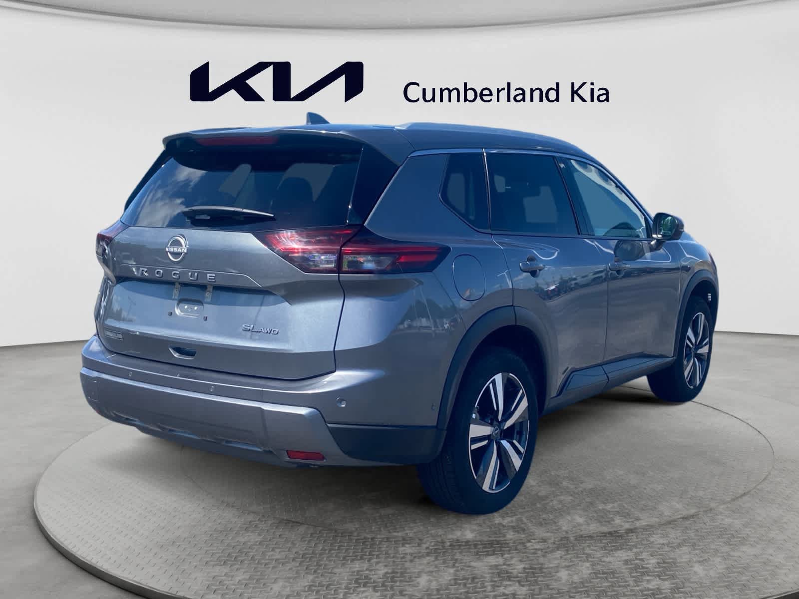 Used 2026 Nissan Rogue SL AWD/4WD image 5