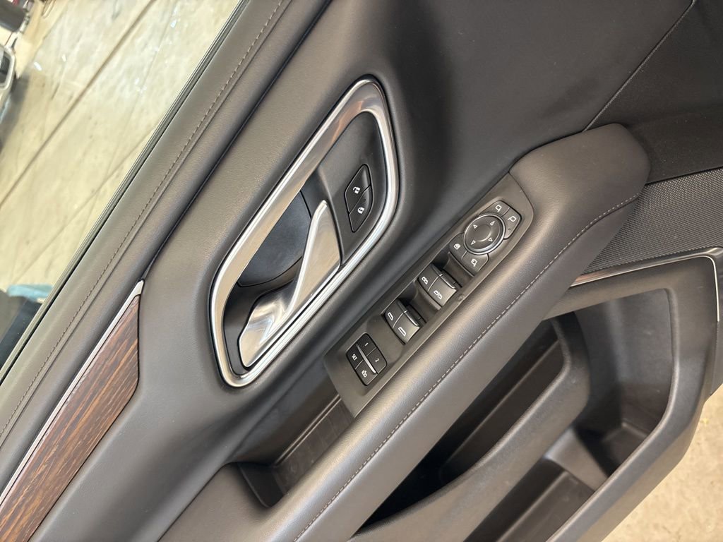 Used 2022 Chevrolet Tahoe High Country AWD/4WD image 21