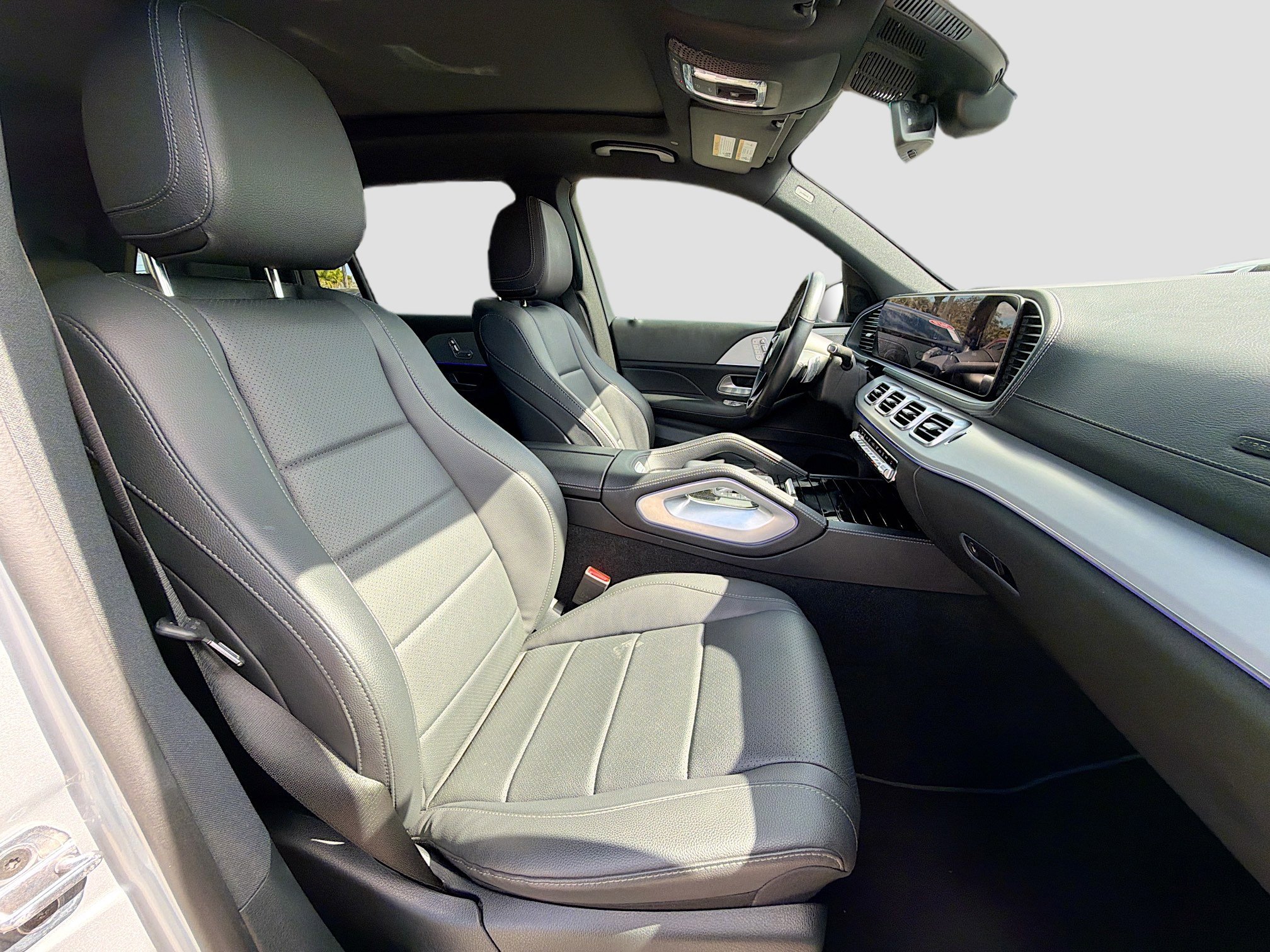 Used 2024 Mercedes-Benz GLS 450 4MATIC image 16