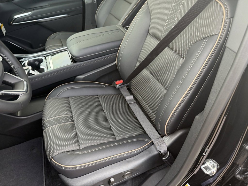 New 2026 Chevrolet Traverse High Country image 26