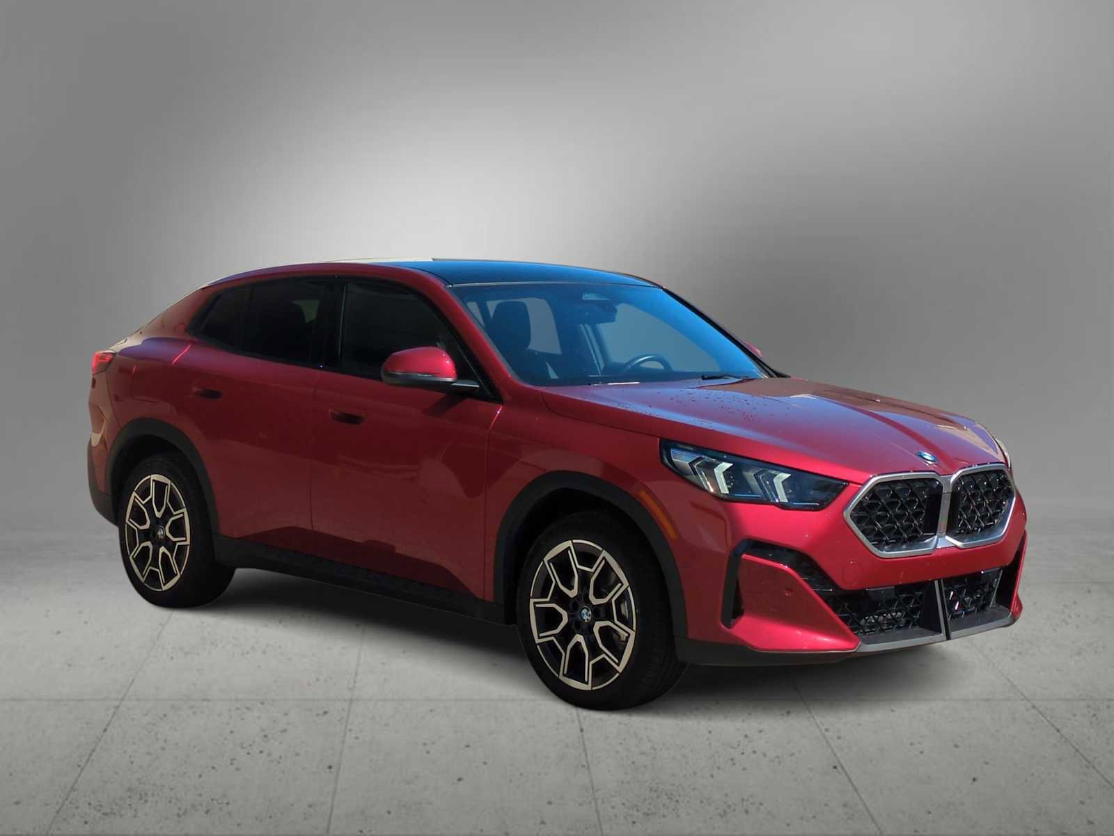 New 2025 BMW X2 xDrive28i w/ Convenience Package image 2