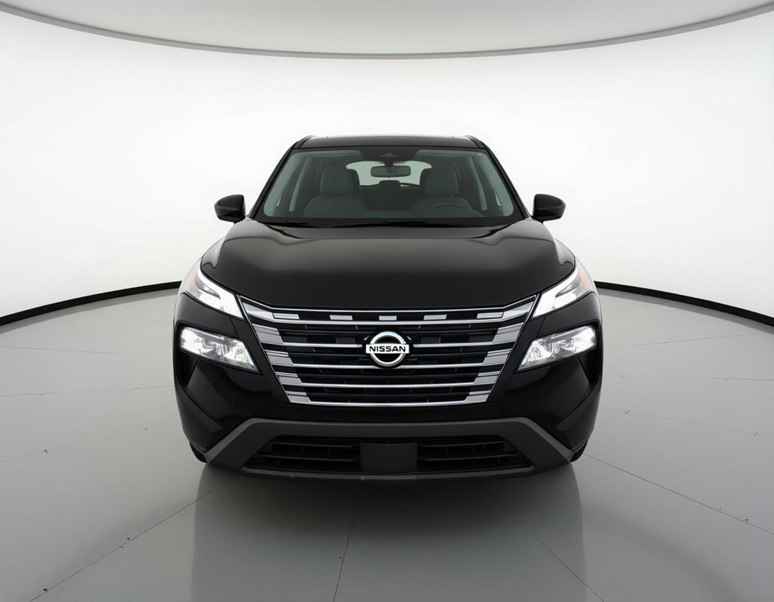 Used 2025 Nissan Rogue SV image 2