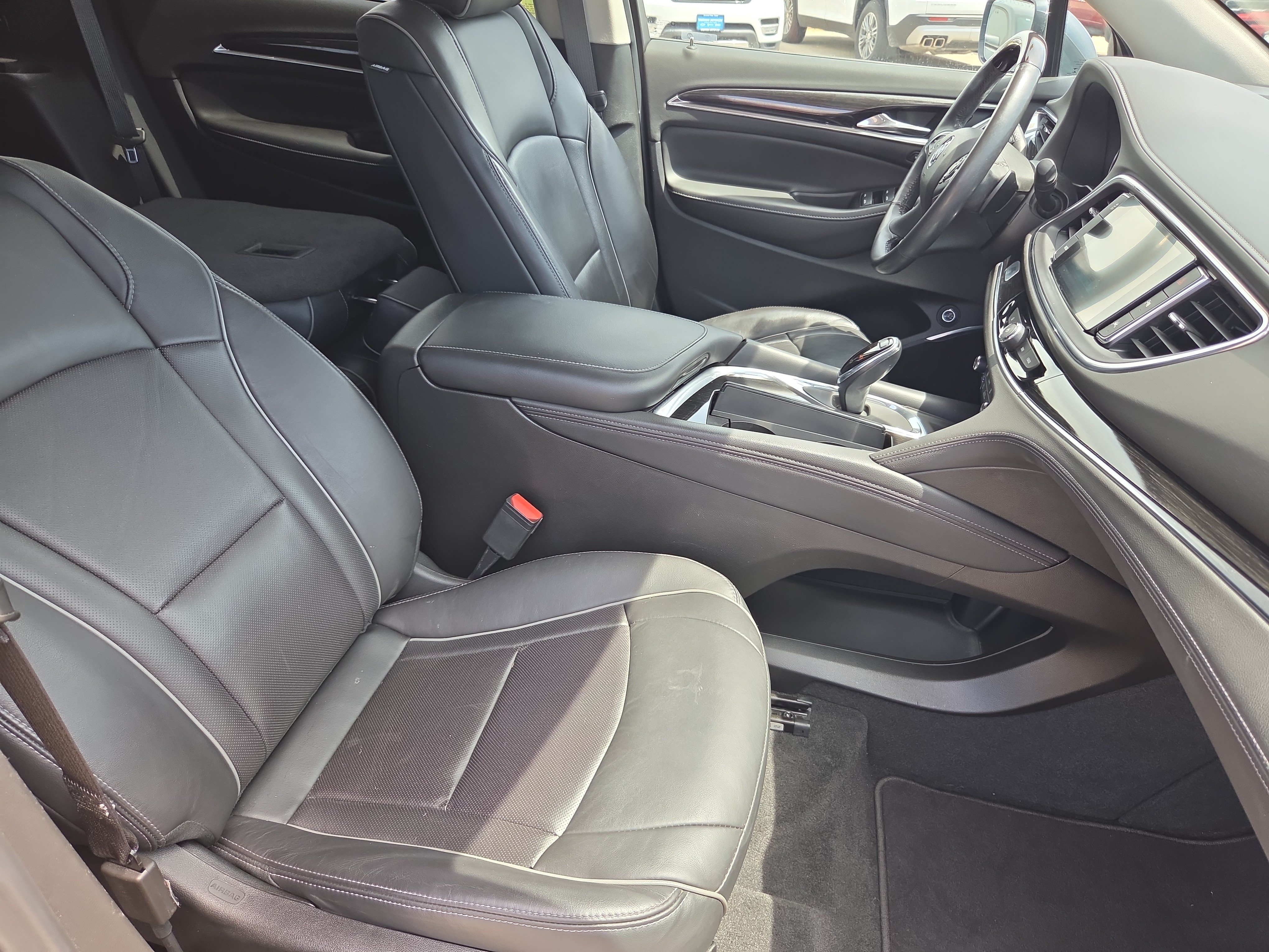 Used 2019 Buick Enclave Avenir w/ Avenir Technology Package FWD image 10