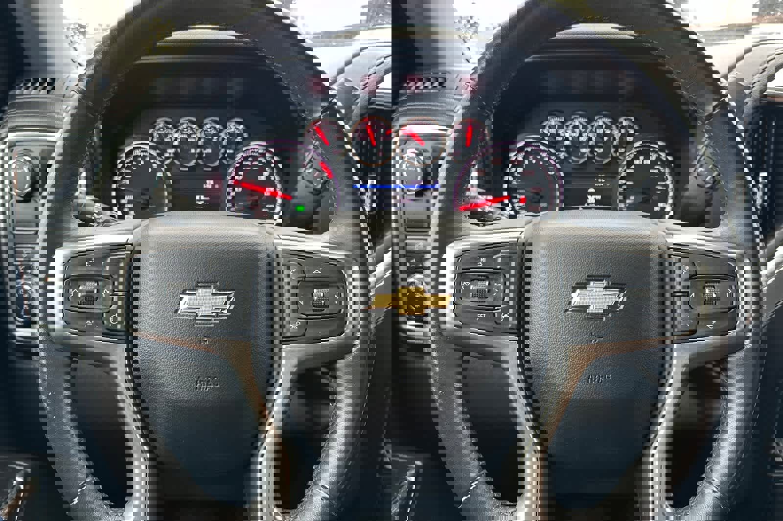 Used 2020 Chevrolet Silverado 1500 LT w/ Texas Edition image 24