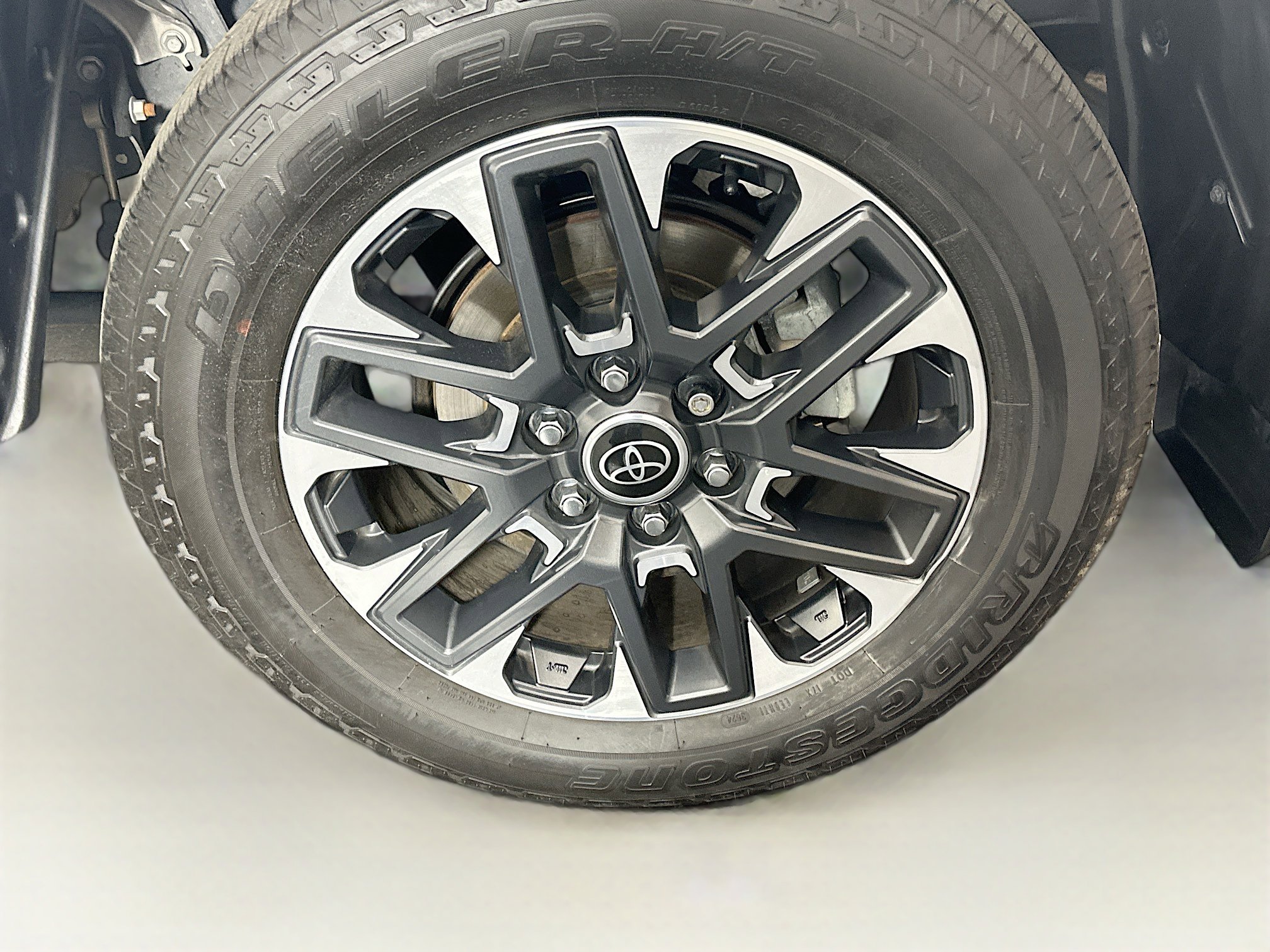 Used 2024 Toyota Tundra Limited w/ Power Package AWD/4WD image 11