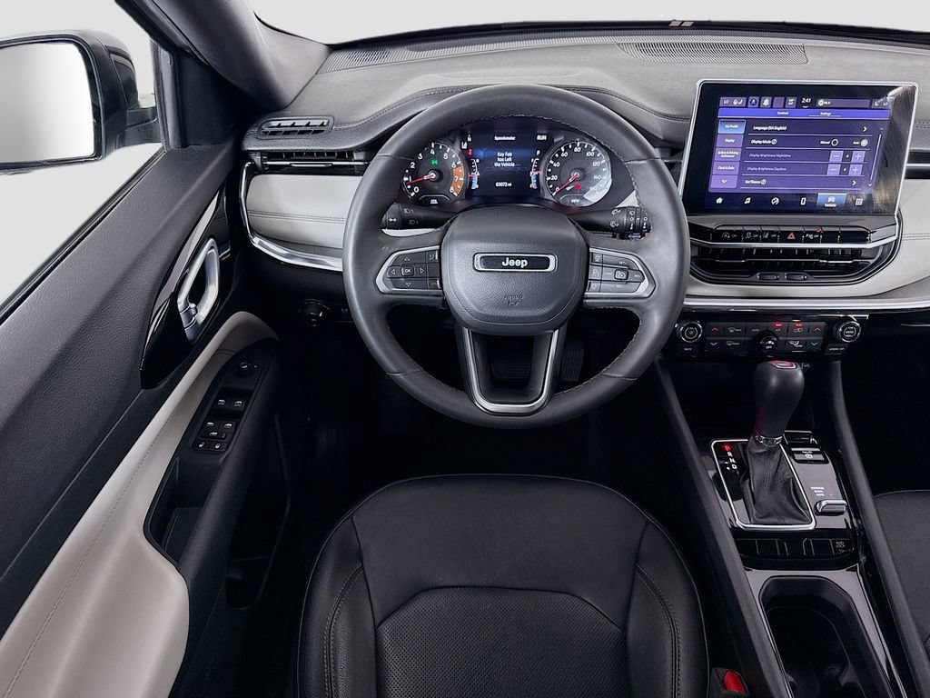 Used 2023 Jeep Compass Limited AWD/4WD image 10