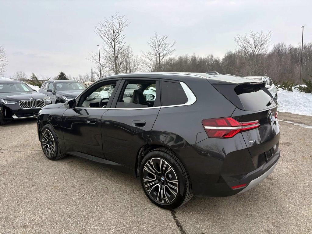Used 2025 BMW X3 xDrive30i w/ Premium Package image 5