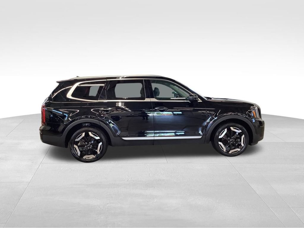Certified 2023 Kia Telluride S w/ S Sunroof Package AWD/4WD image 8