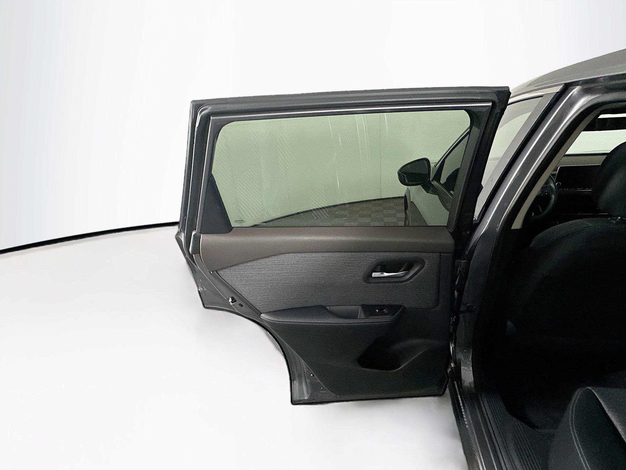 Used 2023 Nissan Rogue SV FWD image 25