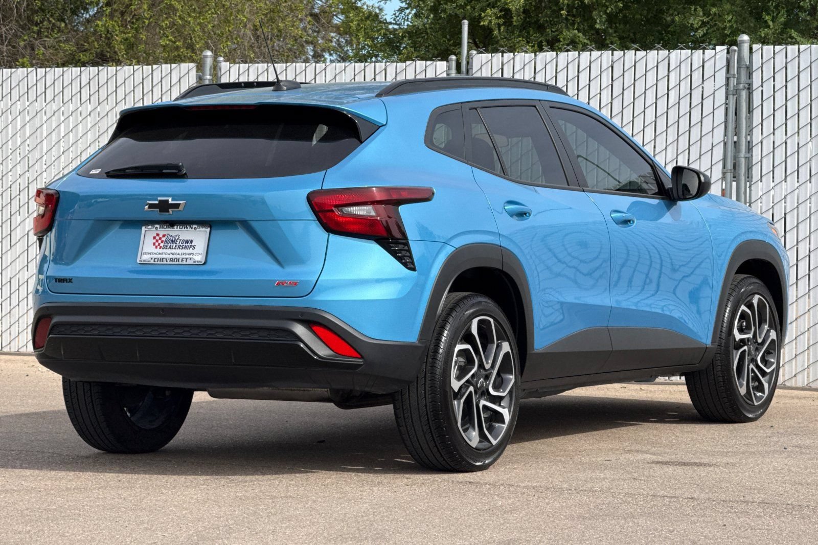 Certified 2025 Chevrolet Trax RS w/ Driver Confidence Package FWD image 4