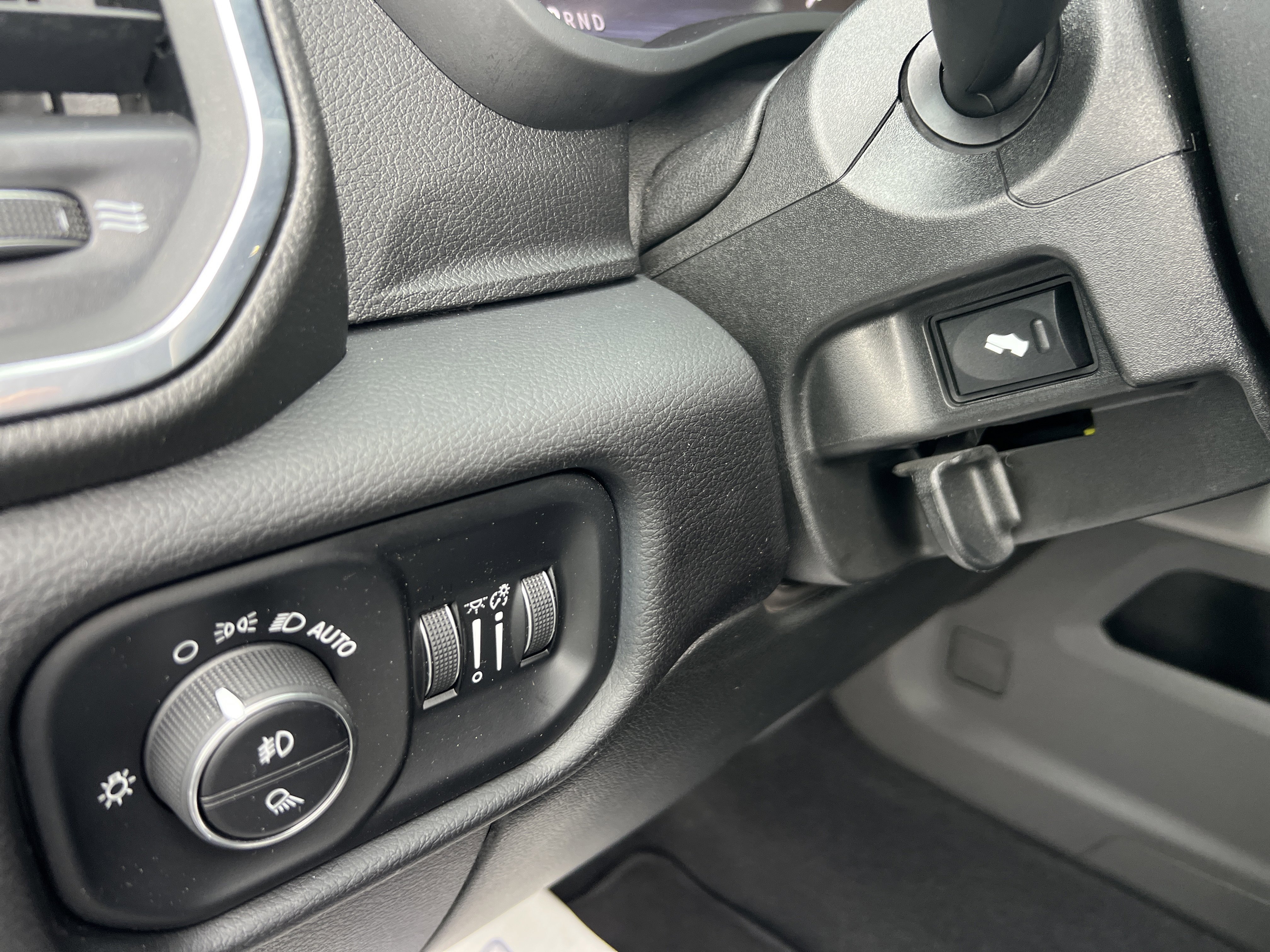 Used 2025 RAM 2500 Laramie image 22