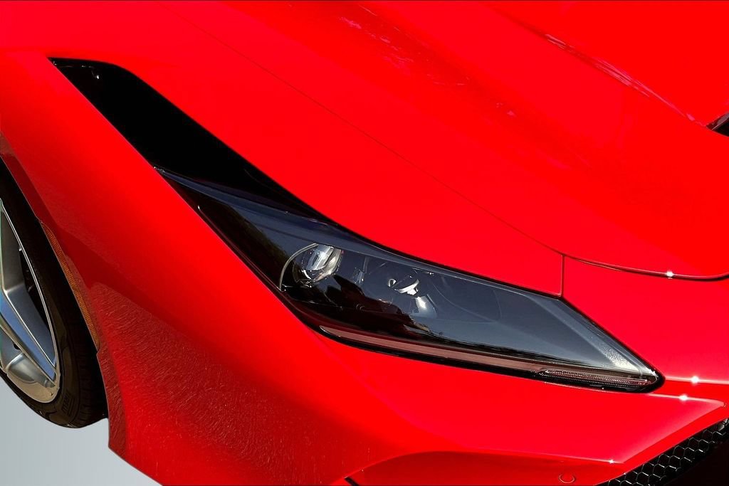 Used 2022 Ferrari F8 Tributo RWD image 26