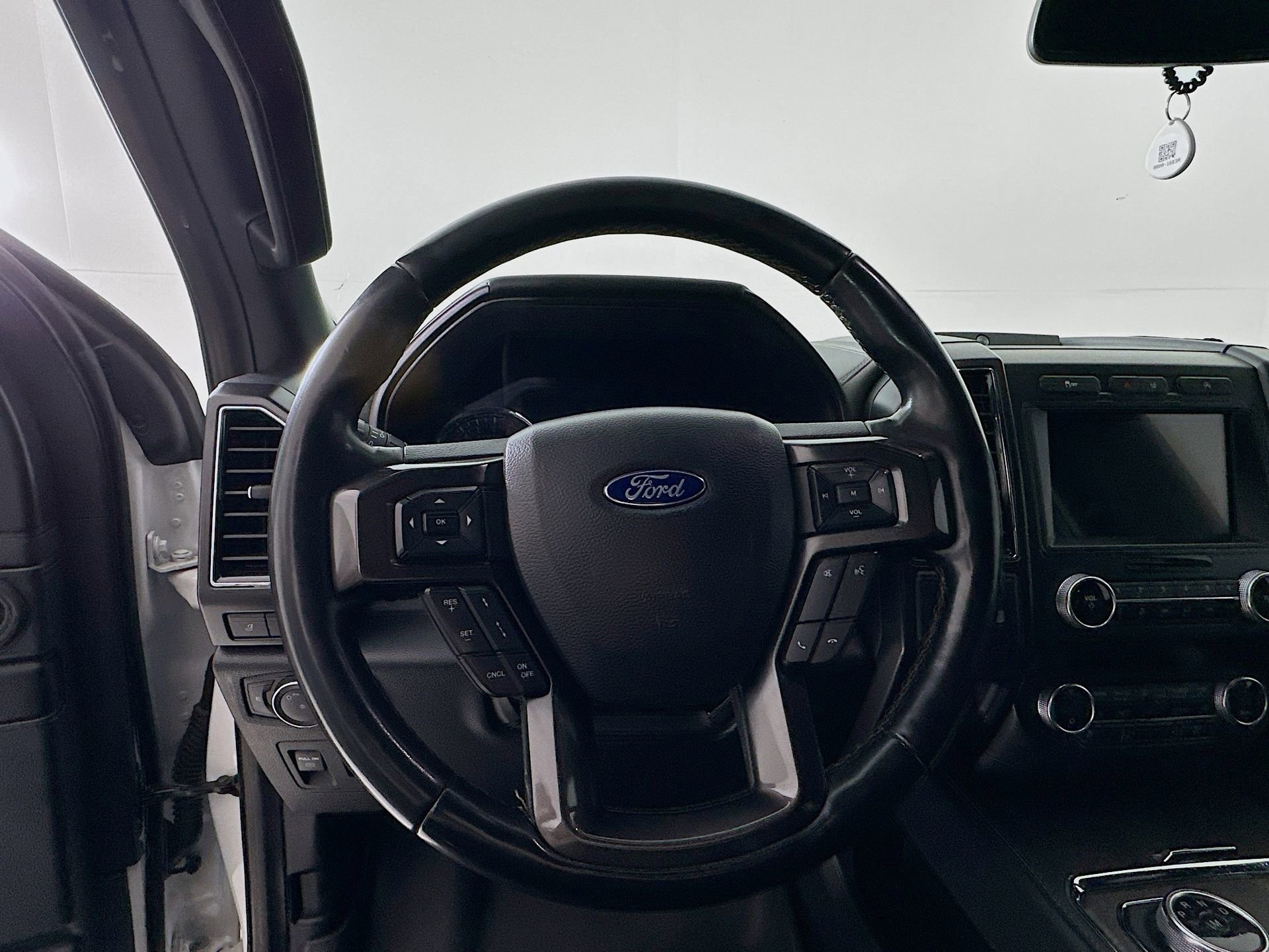 Used 2021 Ford Expedition Limited image 12