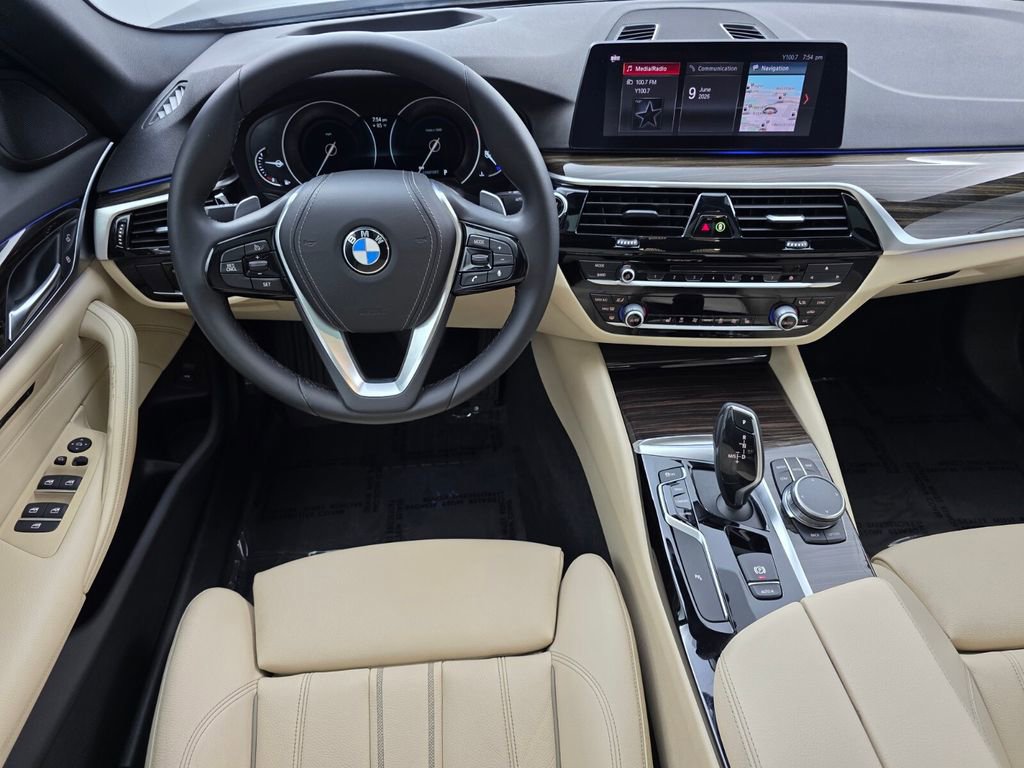 Used 2019 BMW 530i w/ Convenience Package RWD image 13